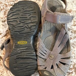 Women’s teva sandals